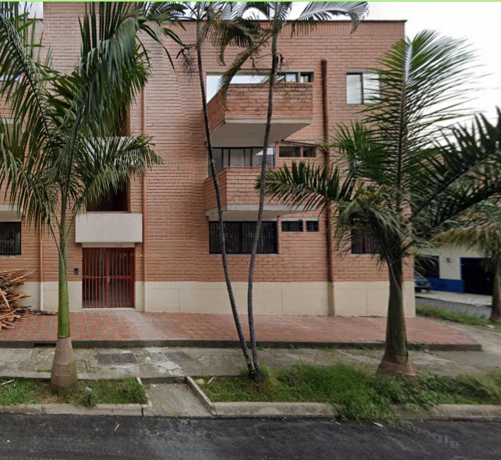 Centrico Y Moderno Vive En Familia 207 *